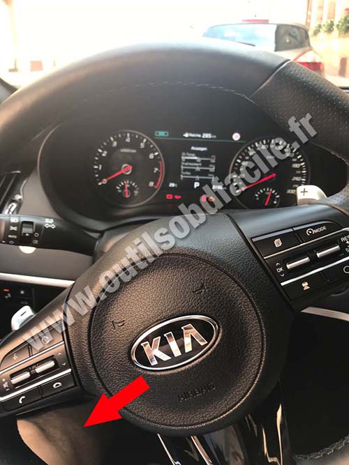 Kia Stinger - Steering wheel