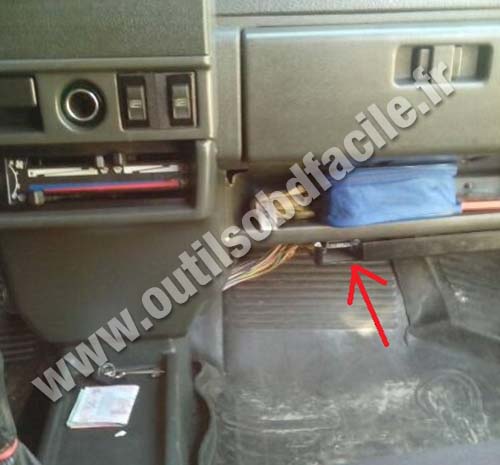 Lada Samara passenger glove compartment