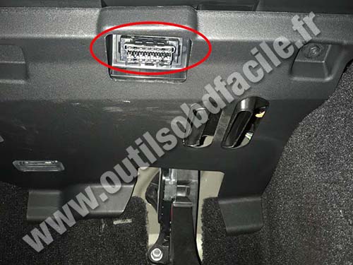 Land Rover Discovery - OBD plug