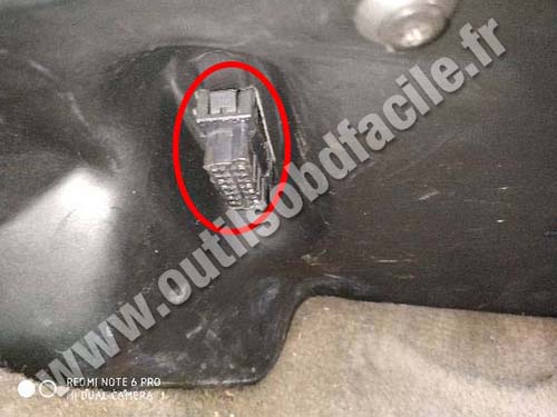 Land Rover Range Rover (P38) - OBD socket