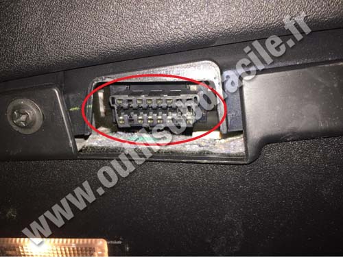 Land Rover Range Rover Sport OBD plug