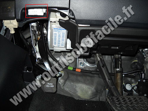 Lexus CT 200h OBD2 socket