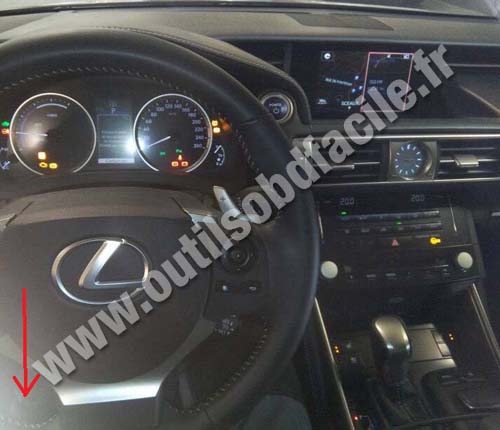 Lexus IS dashboard