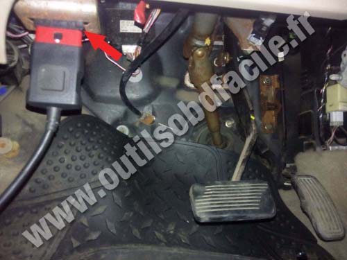 Mazda MPV - Brake pedal