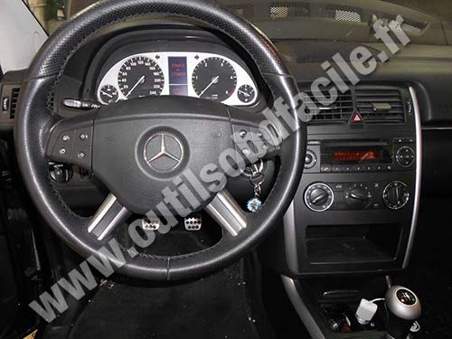 Mercedes B180 Dashboard