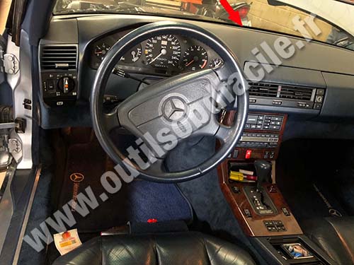 Mercedes SL - Dashboard