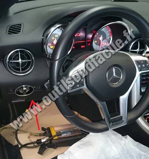 Mercedes SLK 200 dashboard