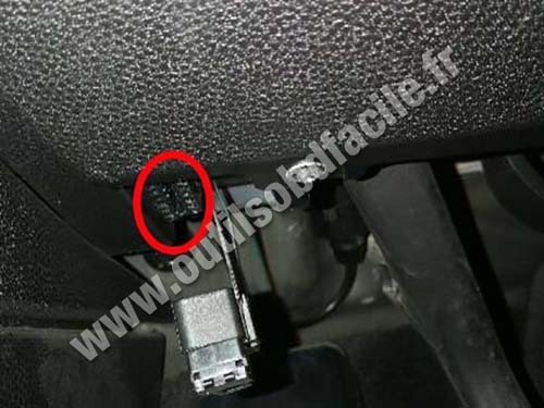 Mini Cooper - OBD port