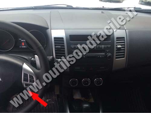 Mitsubishi Outlander Dashboard