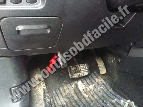 Mitsubishi Outlander Brake pedal