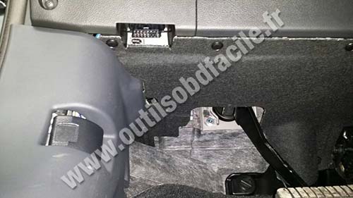 Mitsubishi Outlander Phev brake pedal