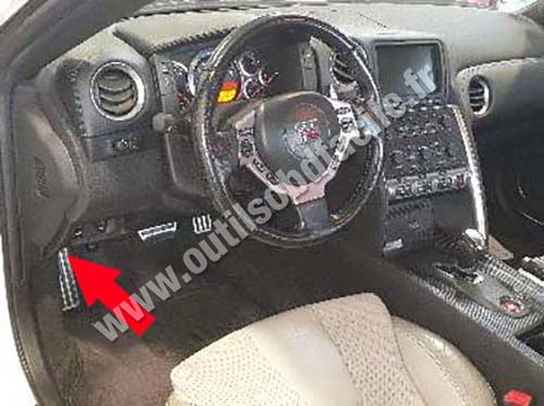 Nissan GT-R - Dashboard