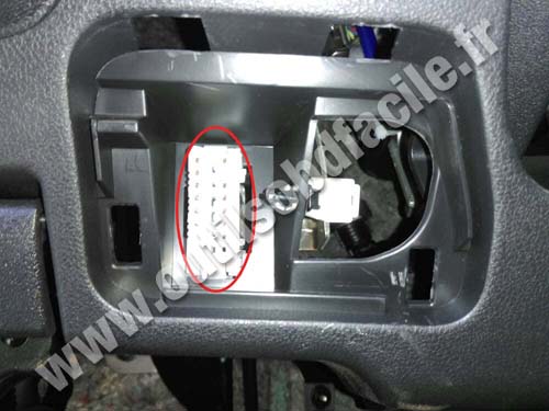 Nissan Leaf - OBD socket