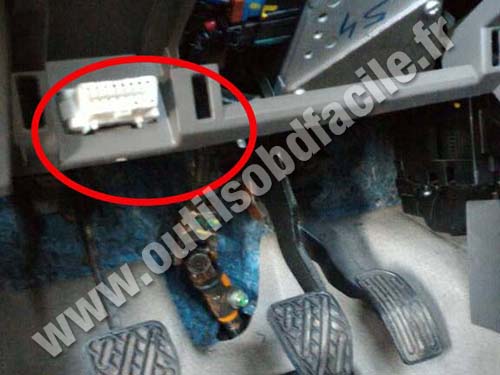 Nissan Micra OBD Connector