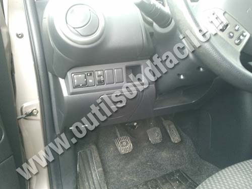 Nissan Note Fuse cover