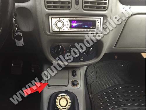 Nissan Platina - Central console