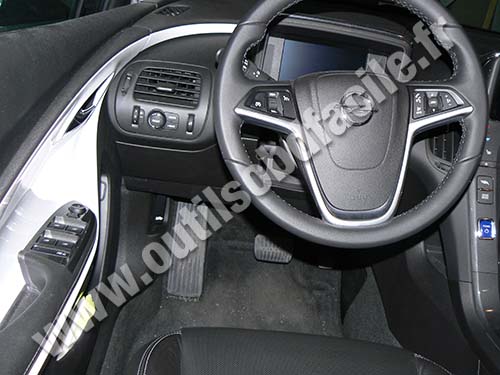 Opel Ampera Dashboard