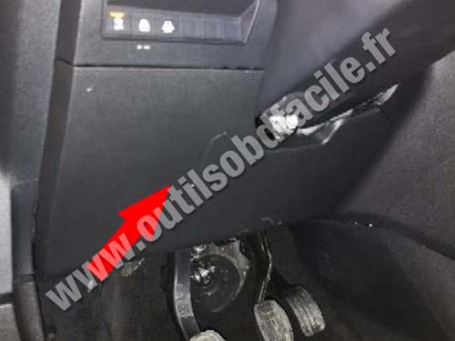 Opel Combo D - Plastic cover