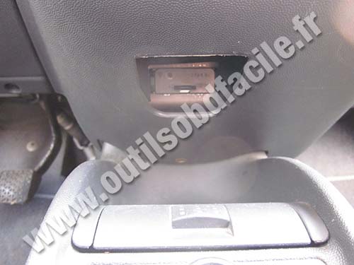 Opel Corsa C ashtray/central console