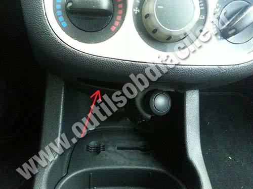 Opel Corsa D central console