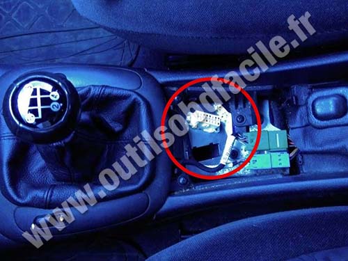 Opel Vectra B OBD connector