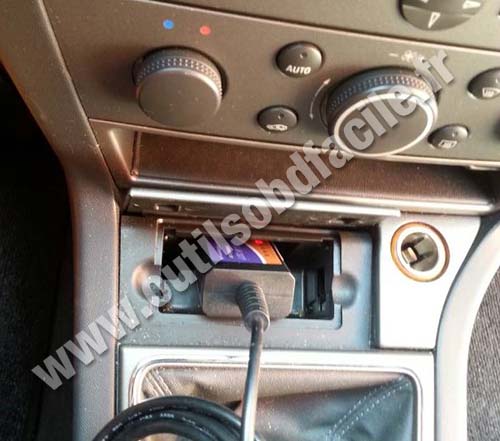 Opel Vectra C OBD2 port