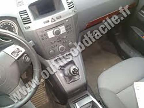 Opel Zafira B Central console