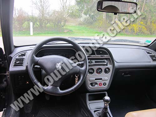 Peugeot 306 dashboard