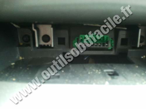 Peugeot 308 OBD Plug