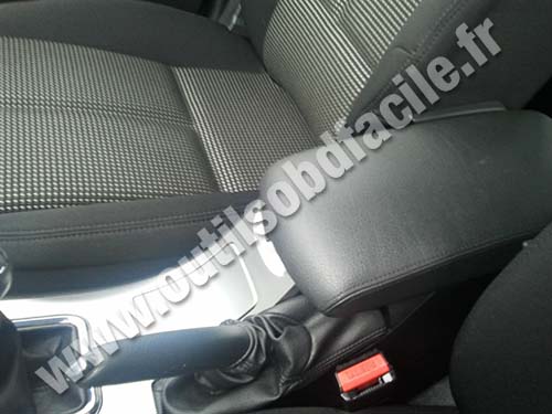 Peugeot 407 Armrest