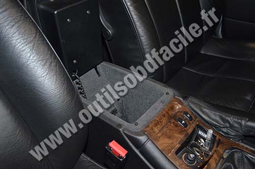 Peugeot 607 stowage pockets