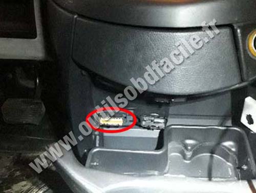 Peugeot 807 - OBD port