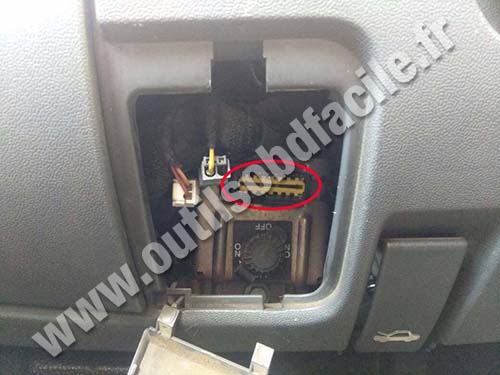 Peugeot Boxer - OBD socket