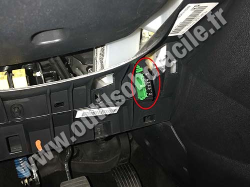 Peugeot Partner - OBD port