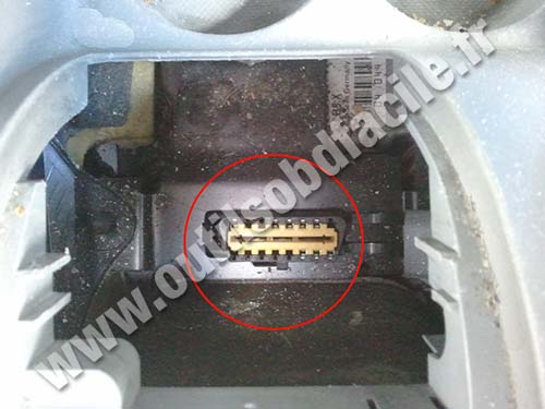 Renault Clio 2 OBD Plug