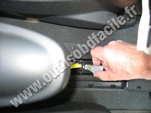 Renault Espace IV OBD2 plug cover