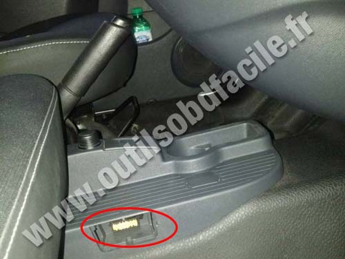 Renault Kangoo 2 OBD2 plug