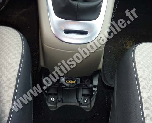 Renault Scenic 3 cup holder