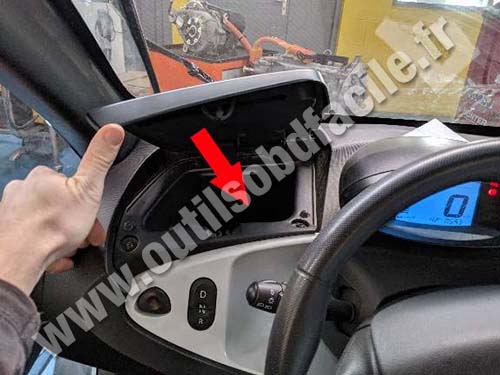 Renault Twizy - Storage compartment