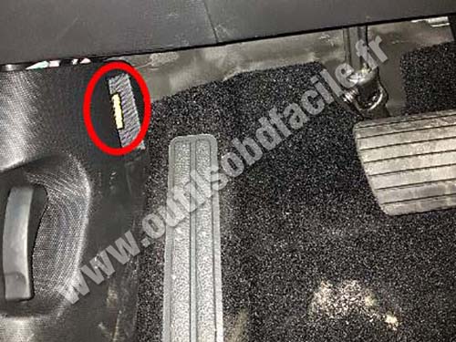 Renault Zoe - OBD socket