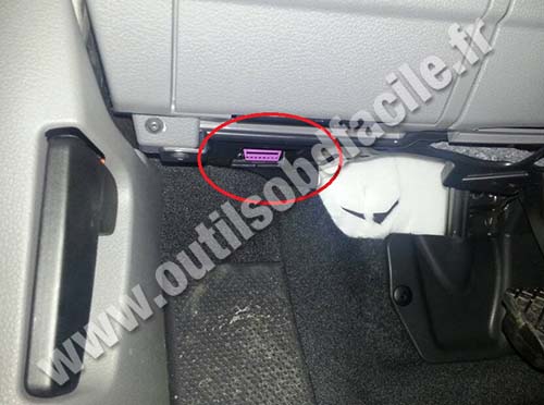 Seat Alhambra OBD2 socket