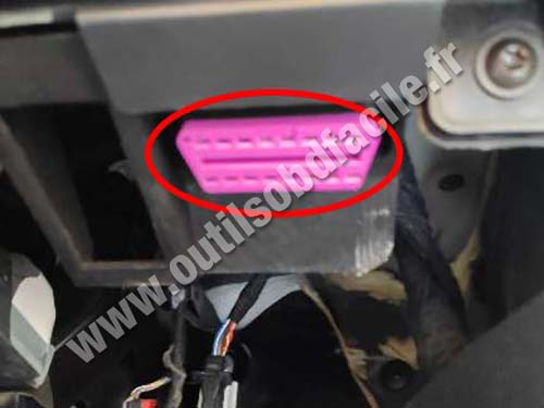 Skoda Octavia - OBD socket