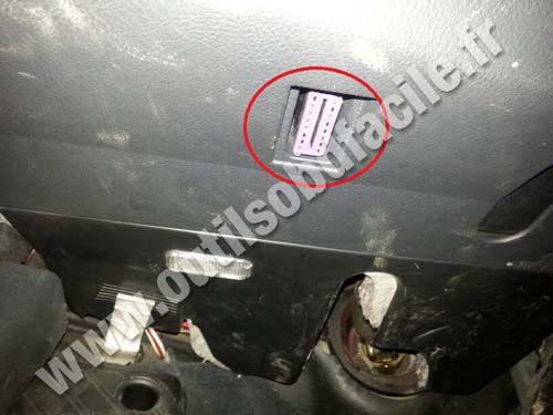 Skoda Superb OBD plug