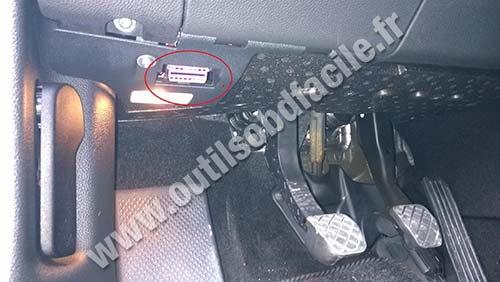 Skoda Superb OBD2 connector