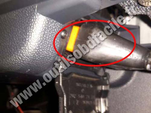 Smart Fortwo OBD Connector