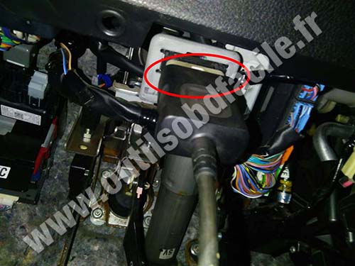 Subaru Forester - OBD port