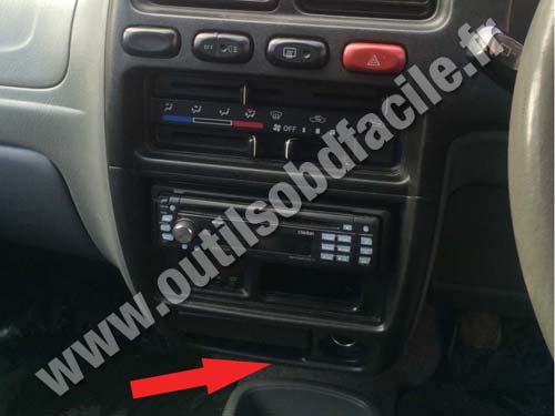 Suzuki Alto V - Central console