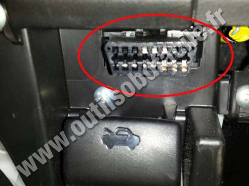 Suzuki SX4 OBD2 Connector