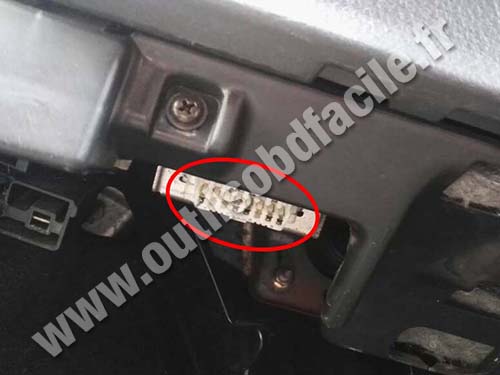 Toyota Corolla Verso - OBD port