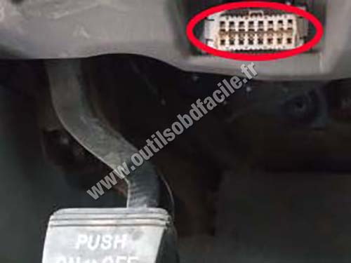 Toyota Highlander - OBD socket